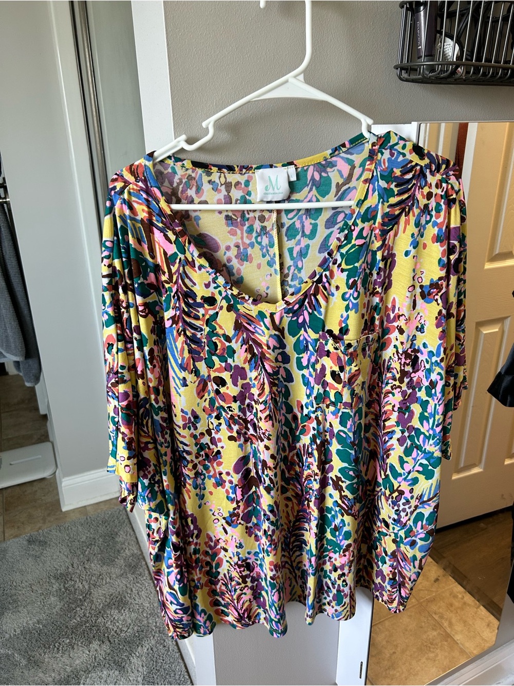 Floral Print V-Neck Women's Top in Yellow